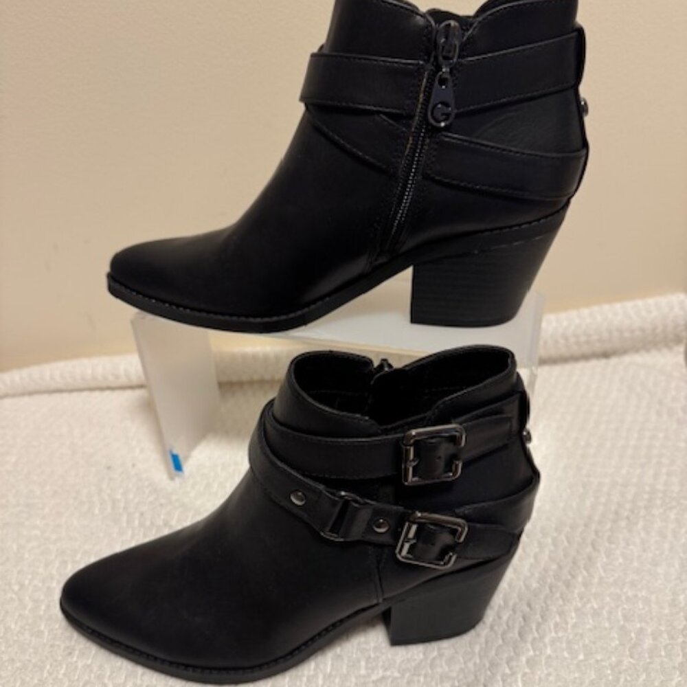 G by Guess Black Moto Double Buckle Pointed Toe Ankle Boots 6.5 EUC - Picture 1 of 7